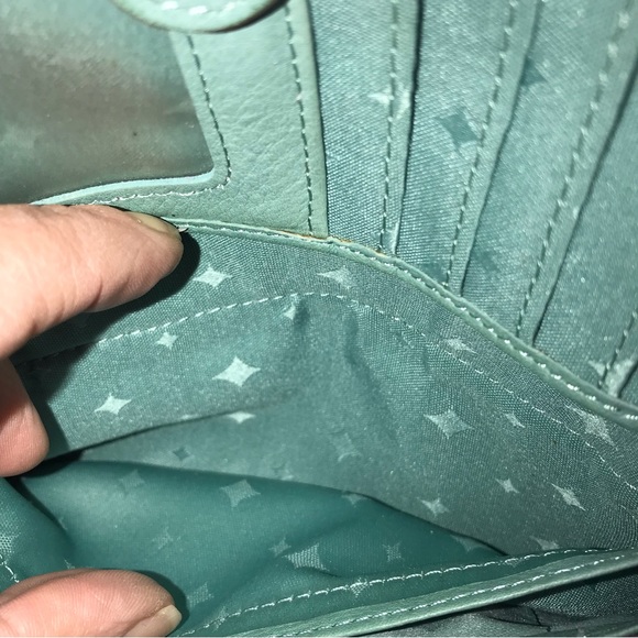 Fossil Explorer Clutch Turquoise Color Green Leather Outer Snap Closure - Picture 5 of 10